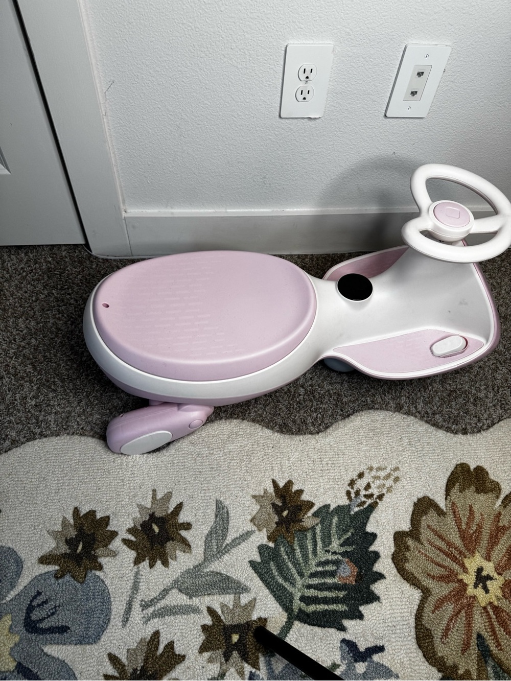 FanttikRide Pink Kids Electric Wiggle Ride-On Car - Picture 2 of 7